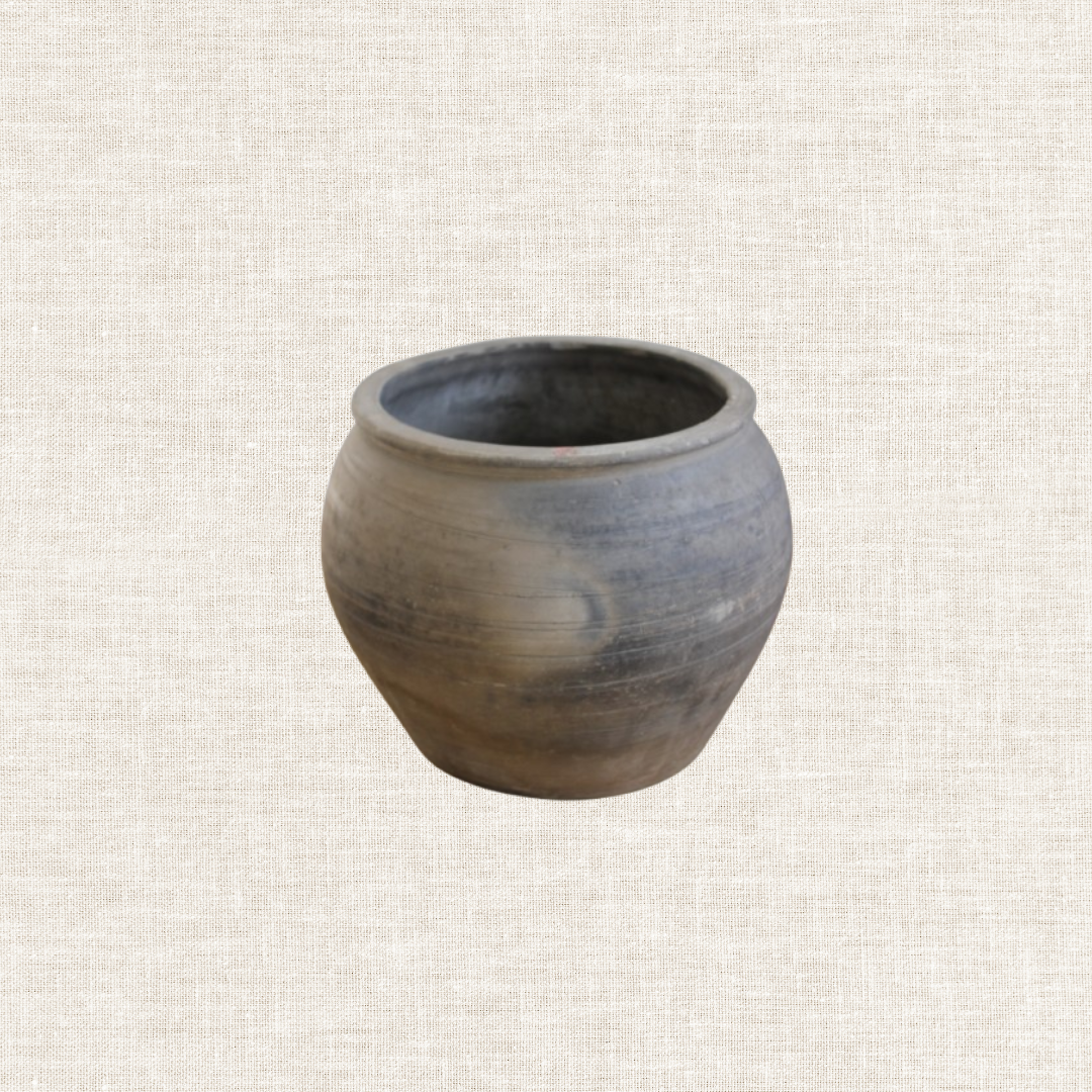 Vintage Porcelain Pot 003