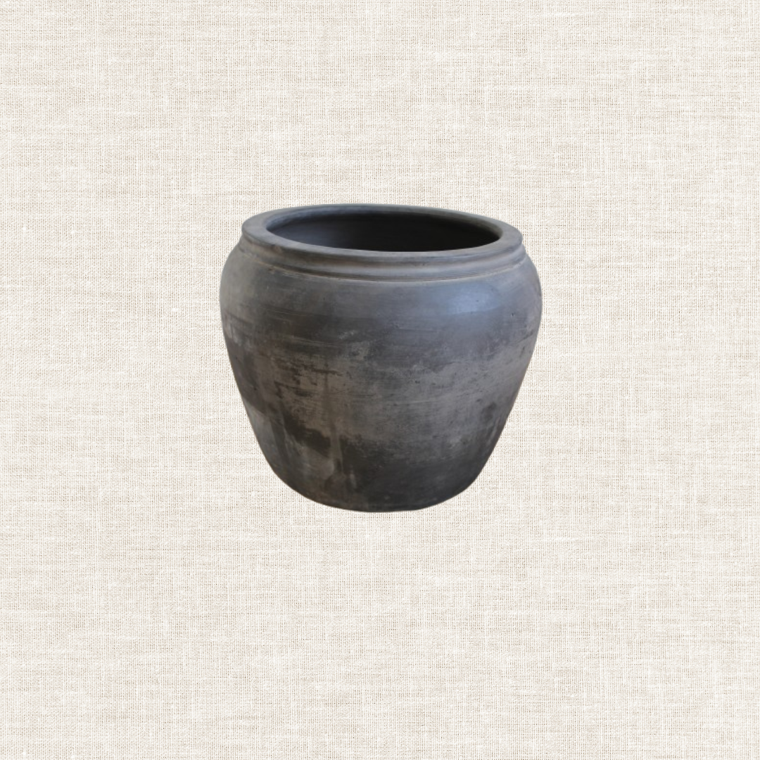 Vintage Porcelain Pot 002