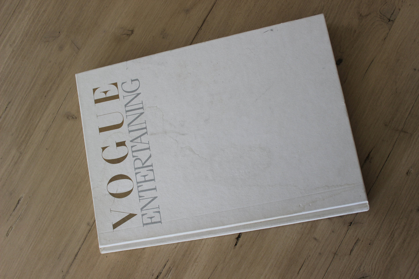 Vogue Entertaining Coffee Table Book